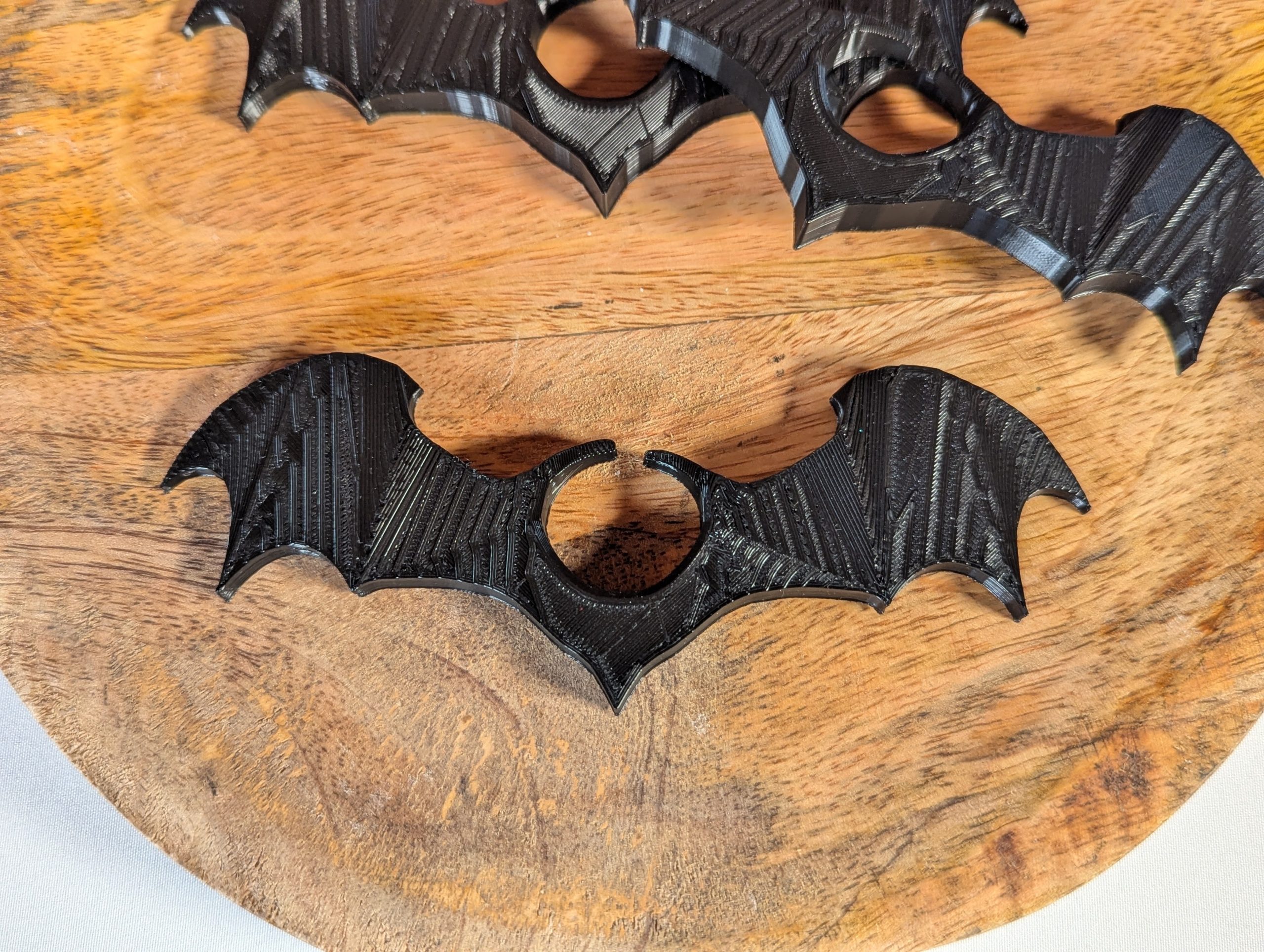 Fledermausflügel Seitenhalter – Bild 2